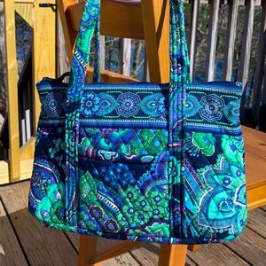 Vera Bradley “Blue Rhapsody” quilted purse!
